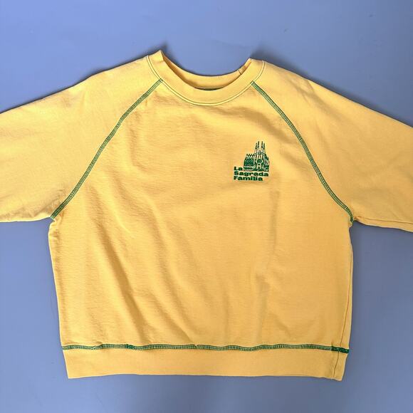 New Made Some Souvenirs Sagrada Familia Tourist Fleece Sweatshirt Yellow Green - Picture 3 of 8
